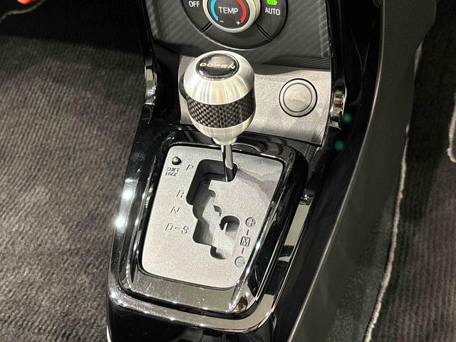 コペン ＧＲ　スポーツ　　ナビ　　バックモニター　　ＥＴＣ　電動開閉式ルーフ　ＬＥＤヘッドランプ　ハロゲンフォグランプ　　１６インチタイヤ＆アルミホイール　プッシュボタンスタート　セキュリティアラーム　スタビライザー（フロント・リヤ）（21枚目）