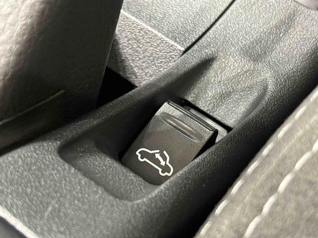 コペン ＧＲ　スポーツ　　ナビ　　バックモニター　　ＥＴＣ　電動開閉式ルーフ　ＬＥＤヘッドランプ　ハロゲンフォグランプ　　１６インチタイヤ＆アルミホイール　プッシュボタンスタート　セキュリティアラーム　スタビライザー（フロント・リヤ）（24枚目）