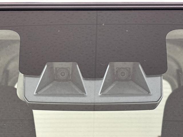 ハイゼットカーゴ DX キーレスエントリー オーバーヘッドシェルフ AMFMラジオ リヤヒーター オーバーヘッドシェルフ ヒルホールドシステム VSC&TRC リバース連動リヤワイパー 手引き式サイドブレーキ フロントドアパワーウインドウ(運転席挟み込み防止機構付き)(32枚目)