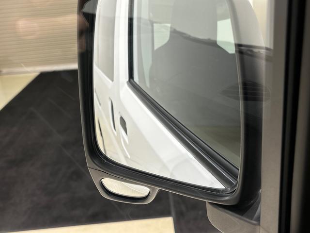 ハイゼットカーゴ DX キーレスエントリー オーバーヘッドシェルフ AMFMラジオ リヤヒーター オーバーヘッドシェルフ ヒルホールドシステム VSC&TRC リバース連動リヤワイパー 手引き式サイドブレーキ フロントドアパワーウインドウ(運転席挟み込み防止機構付き)(36枚目)