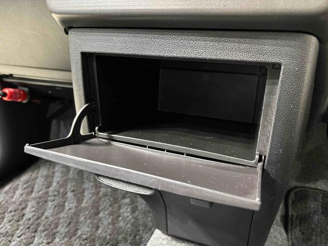 ムーヴコンテ Ｘ　フルホイールキャップ　オートライト　セキュリティアラーム　キーレスエントリー（20枚目）