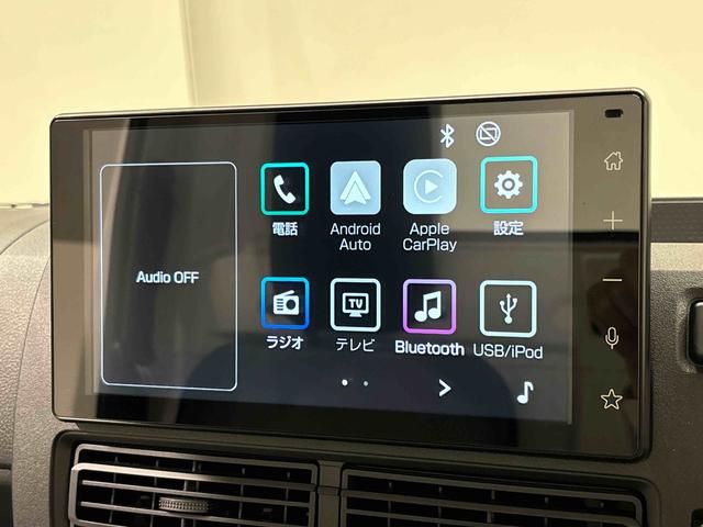 ハイゼットトラック ハイルーフ　４ＷＤ　ディスプレイオーディオ　バックモニター　ＥＴＣ車載器　オートライト　プッシュボタンスタート　キーフリーシステム　スペアタイヤ　マニュアルエアコン　運転席・助手席パワーウィンドウ　アイドリングストップ機能（6枚目）