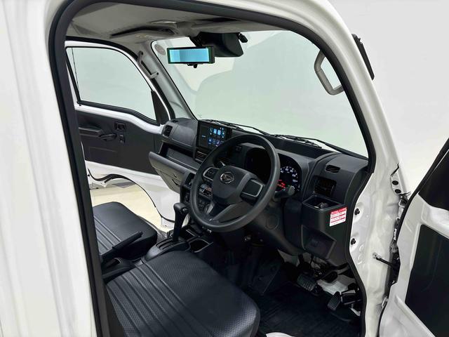 ハイゼットトラック ハイルーフ　４ＷＤ　ディスプレイオーディオ　バックモニター　ＥＴＣ車載器　オートライト　プッシュボタンスタート　キーフリーシステム　スペアタイヤ　マニュアルエアコン　運転席・助手席パワーウィンドウ　アイドリングストップ機能（14枚目）