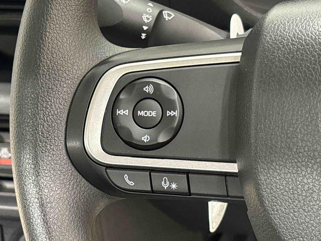 ハイゼットトラック ハイルーフ　４ＷＤ　ディスプレイオーディオ　バックモニター　ＥＴＣ車載器　オートライト　プッシュボタンスタート　キーフリーシステム　スペアタイヤ　マニュアルエアコン　運転席・助手席パワーウィンドウ　アイドリングストップ機能（16枚目）