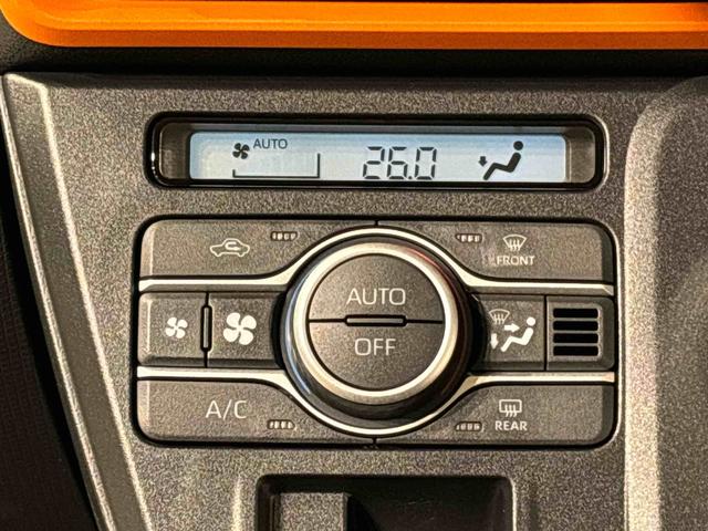 タント ファンクロスターボ　ＬＥＤオートライト　パワースライドドアウェルカムオープン機能　電動パーキングブレーキ　運転席助手席シートヒーター　　フルホイールキャツプ　キーフリーシステム　　オート電動格納式ドアミラー（16枚目）