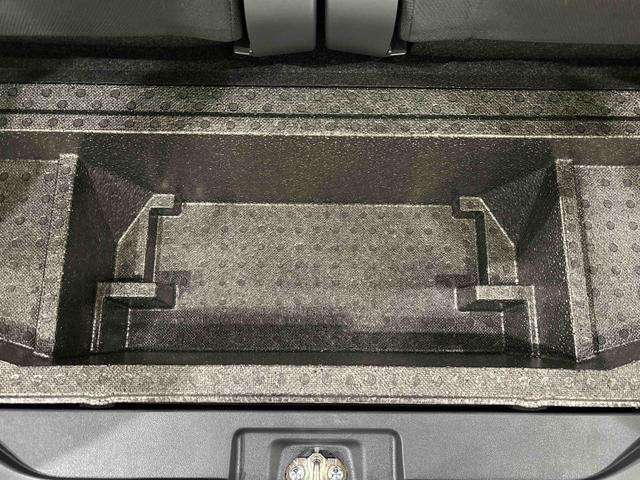 タント ファンクロスターボ　ＬＥＤオートライト　パワースライドドアウェルカムオープン機能　電動パーキングブレーキ　運転席助手席シートヒーター　　フルホイールキャツプ　キーフリーシステム　　オート電動格納式ドアミラー（40枚目）