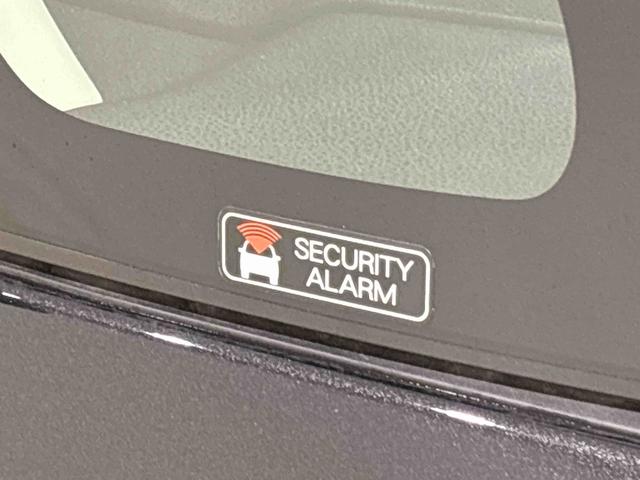 タント ファンクロスターボ　ＬＥＤオートライト　パワースライドドアウェルカムオープン機能　電動パーキングブレーキ　運転席助手席シートヒーター　　フルホイールキャツプ　キーフリーシステム　　オート電動格納式ドアミラー（42枚目）