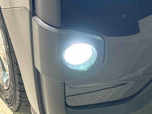 タント ファンクロスターボ　ＬＥＤオートライト　パワースライドドアウェルカムオープン機能　電動パーキングブレーキ　運転席助手席シートヒーター　　フルホイールキャツプ　キーフリーシステム　　オート電動格納式ドアミラー（47枚目）