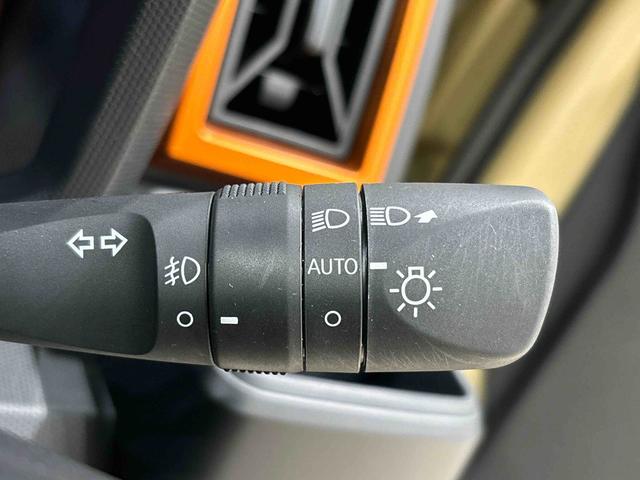 タフト Ｇ　　ラギッドパック　　バックドアスポイラー付き　スカイフィールトップ　ＬＥＤオートライト　オートハイビーム　フロントフォグランプ　運転席／助手席シートヒーター　プッシュボタンスタート　キーフリーシステム　電動パーキングブレーキ　バックカメラ（24枚目）