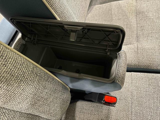 ムーヴキャンバス ストライプスG LEDオートライト・フォグランプ 電動パーキングブレーキ プッシュボタンスタート セキュリティアラーム バックカメラ 両側パワースライドドアウエルカムオープン機能 オート電動格納式ドアミラー(30枚目)