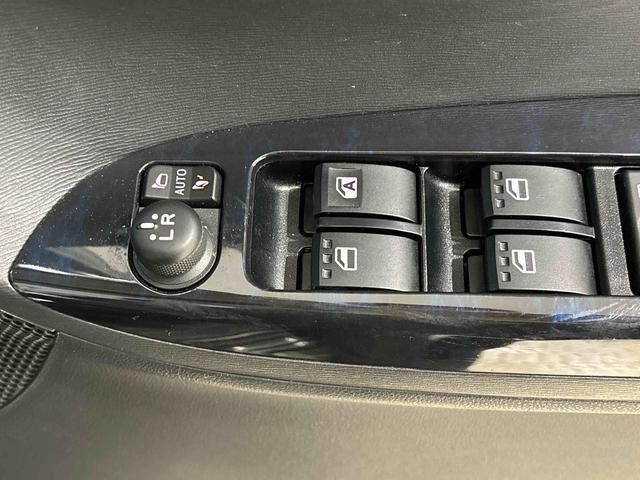 タント カスタムＲＳ　トップエディションＳＡＩＩＩ　ナビゲーション　ＬＥＤオートライト　パワースライドドア機能　オート電動格納式ドアミラー　ミラクルオープンドア　アルミホイール　キーフリーシステム（24枚目）