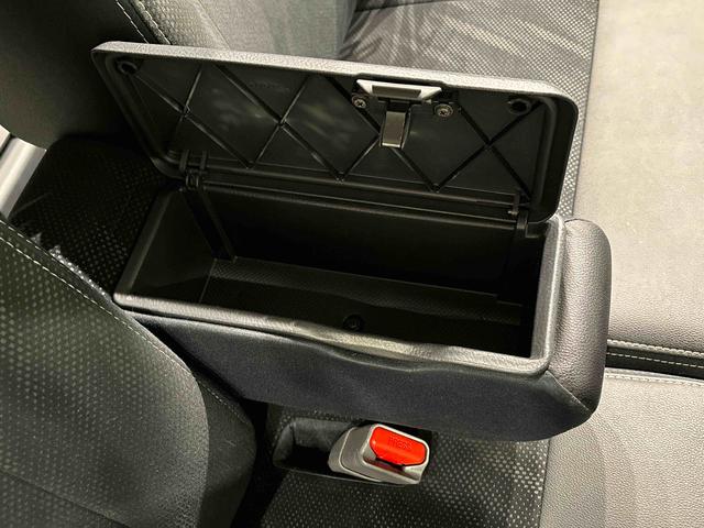 タント カスタムＲＳ　トップエディションＳＡＩＩＩ　ナビゲーション　ＬＥＤオートライト　パワースライドドア機能　オート電動格納式ドアミラー　ミラクルオープンドア　アルミホイール　キーフリーシステム（30枚目）