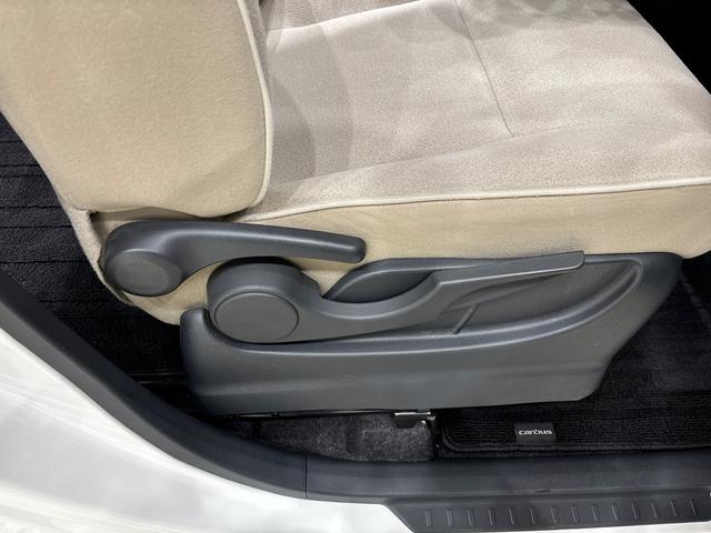 ムーヴキャンバス Xメイクアップ SAII CDチューナー 電動格納ドアミラー ハロゲンライト LEDフォグランプ 置き楽ボックス オートライト プッシュボタンスタート セキュリティアラーム(22枚目)