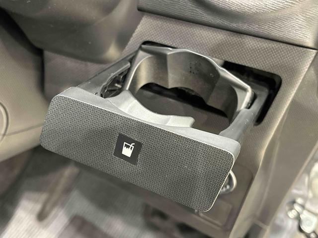 ムーヴ カスタム X AM/FMCDステレオ アルミホイール付 プッシュボタンスタート オートライト HIDヘッドライト フロントフォグランプ オートエアコン セキュリティアラーム 運転席シートリフター フロントトップシェードガラス ターンランプ付きドアミラー(19枚目)