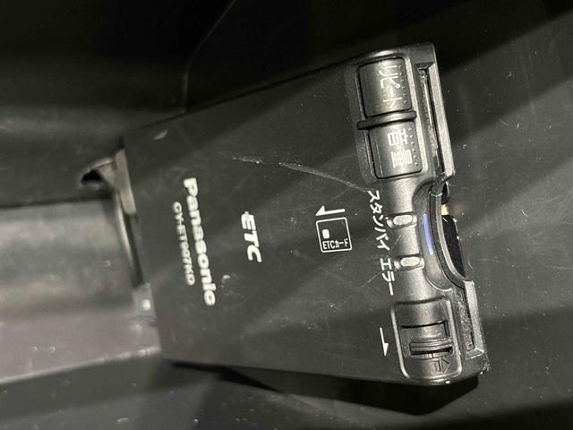 タント カスタムRS トップエディションSA ナビ バックカメラ ETC LEDオートライト パワースライドドアウェルカムオープン機能 オート電動格納式ドアミラー 助手席ロングスライド 助手席イージークローザー アルミホイール キーフリーシステム(8枚目)