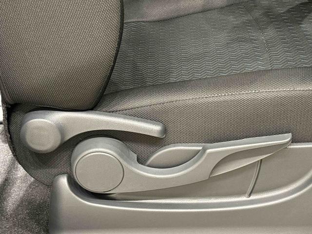 トール カスタムＧ　ターボ　　両側パワースライドドア　電子パーキング　ＬＥＤヘッドランプ・フォグランプ　　１５インチアルミホイール　オートライト　プッシュボタンスタート　クルーズコントロール　　コーナーセンサー　パワースライドドア　キーフリーシステム（26枚目）