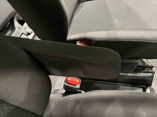 トール カスタムＧ　ターボ　　両側パワースライドドア　電子パーキング　ＬＥＤヘッドランプ・フォグランプ　　１５インチアルミホイール　オートライト　プッシュボタンスタート　クルーズコントロール　　コーナーセンサー　パワースライドドア　キーフリーシステム（27枚目）