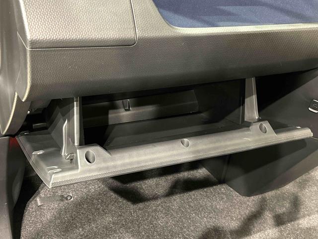 トール カスタムＧ　ターボ　　両側パワースライドドア　電子パーキング　ＬＥＤヘッドランプ・フォグランプ　　１５インチアルミホイール　オートライト　プッシュボタンスタート　クルーズコントロール　　コーナーセンサー　パワースライドドア　キーフリーシステム（31枚目）