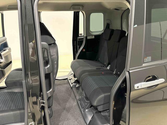 トール カスタムＧ　ターボ　　両側パワースライドドア　電子パーキング　ＬＥＤヘッドランプ・フォグランプ　　１５インチアルミホイール　オートライト　プッシュボタンスタート　クルーズコントロール　　コーナーセンサー　パワースライドドア　キーフリーシステム（36枚目）