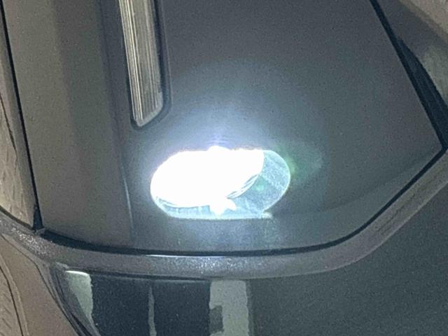 トール カスタムＧ　ターボ　　両側パワースライドドア　電子パーキング　ＬＥＤヘッドランプ・フォグランプ　　１５インチアルミホイール　オートライト　プッシュボタンスタート　クルーズコントロール　　コーナーセンサー　パワースライドドア　キーフリーシステム（44枚目）