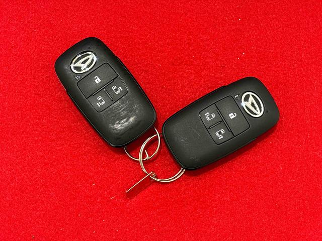 トール カスタムＧ　ターボ　　両側パワースライドドア　電子パーキング　ＬＥＤヘッドランプ・フォグランプ　　１５インチアルミホイール　オートライト　プッシュボタンスタート　クルーズコントロール　　コーナーセンサー　パワースライドドア　キーフリーシステム（49枚目）