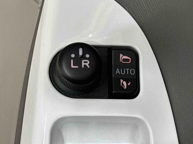 タント X ホワイトアクセントSAIII 2トーンカラー 2WD キーフリーシステム 助手席側電動スライドドア マルチリフレクターハロゲンヘッドライト キーフリー連動タイプ電動格納ドアミラー ミラクルオープンドア カーナビゲーション バックカメラ(30枚目)