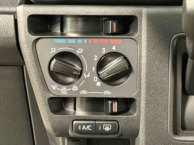 ハイゼットカーゴ ＤＸ　キーレスエントリー　マニュアルエアコン　運転席・助手席パワーウインドウ　オートライト　ハンド式サイドブレーキ　ハロゲンヘッドライト　アイドリングストップ機能　　　テンパータイヤ（13枚目）