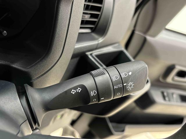 ハイゼットカーゴ ＤＸ　キーレスエントリー　マニュアルエアコン　運転席・助手席パワーウインドウ　オートライト　ハンド式サイドブレーキ　ハロゲンヘッドライト　アイドリングストップ機能　　　テンパータイヤ（18枚目）