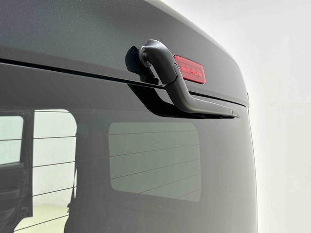 ハイゼットカーゴ ＤＸ　キーレスエントリー　マニュアルエアコン　運転席・助手席パワーウインドウ　オートライト　ハンド式サイドブレーキ　ハロゲンヘッドライト　アイドリングストップ機能　　　テンパータイヤ（28枚目）