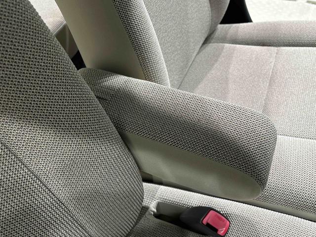 ミラココア ココアL CDチューナー マニュアルエアコン ハロゲンヘッドランプ フルホイールキャップ オートライト キーフリーシステム セキュリティアラーム 電動格納ドアミラー マニュアルエアコン アイドリングストップ(20枚目)