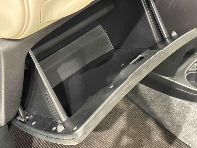 ミラココア ココアL CDチューナー マニュアルエアコン ハロゲンヘッドランプ フルホイールキャップ オートライト キーフリーシステム セキュリティアラーム 電動格納ドアミラー マニュアルエアコン アイドリングストップ(24枚目)