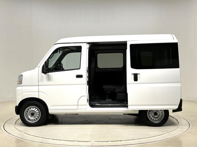 ハイゼットカーゴ ＤＸ　４ＷＤ　キーレスエントリー　オーバーヘッドシェルフ　ハロゲンヘッドランプ　トップシェイドガラス　荷室ランプ　コーナーセンサー　ＡＭ・ＦＭラジオ　テンパータイヤ（8枚目）