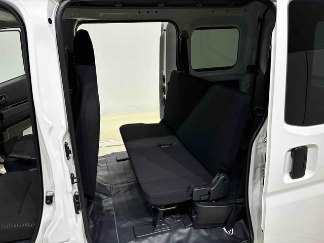 ハイゼットカーゴ ＤＸ　４ＷＤ　キーレスエントリー　オーバーヘッドシェルフ　ハロゲンヘッドランプ　トップシェイドガラス　荷室ランプ　コーナーセンサー　ＡＭ・ＦＭラジオ　テンパータイヤ（31枚目）