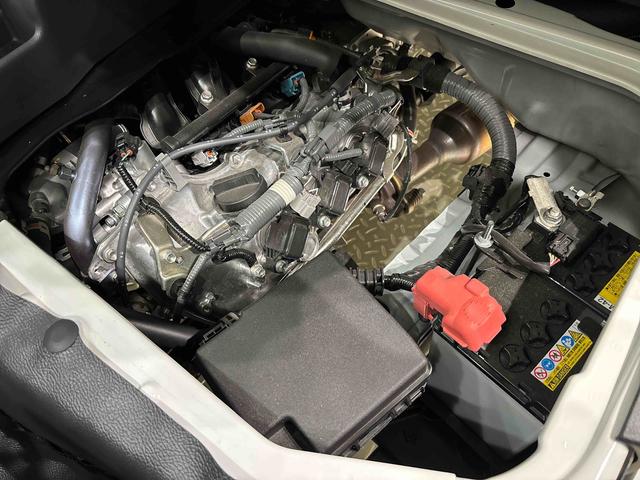 ハイゼットカーゴ ＤＸ　４ＷＤ　キーレスエントリー　オーバーヘッドシェルフ　ハロゲンヘッドランプ　トップシェイドガラス　荷室ランプ　コーナーセンサー　ＡＭ・ＦＭラジオ　テンパータイヤ（40枚目）