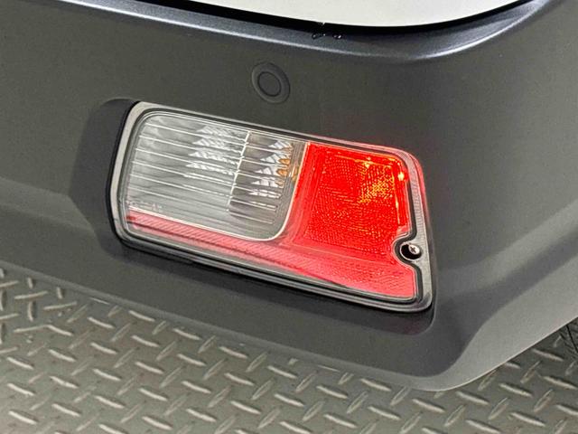 ハイゼットカーゴ ＤＸ　４ＷＤ　キーレスエントリー　オーバーヘッドシェルフ　ハロゲンヘッドランプ　トップシェイドガラス　荷室ランプ　コーナーセンサー　ＡＭ・ＦＭラジオ　テンパータイヤ（43枚目）