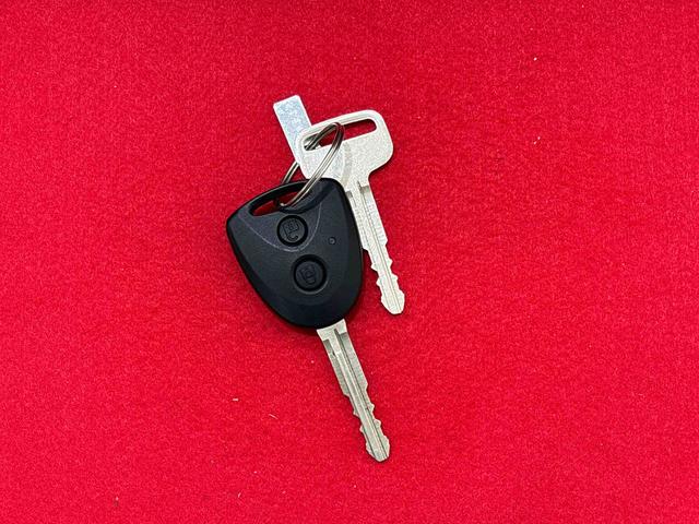 ハイゼットカーゴ ＤＸ　４ＷＤ　キーレスエントリー　オーバーヘッドシェルフ　ハロゲンヘッドランプ　トップシェイドガラス　荷室ランプ　コーナーセンサー　ＡＭ・ＦＭラジオ　テンパータイヤ（46枚目）