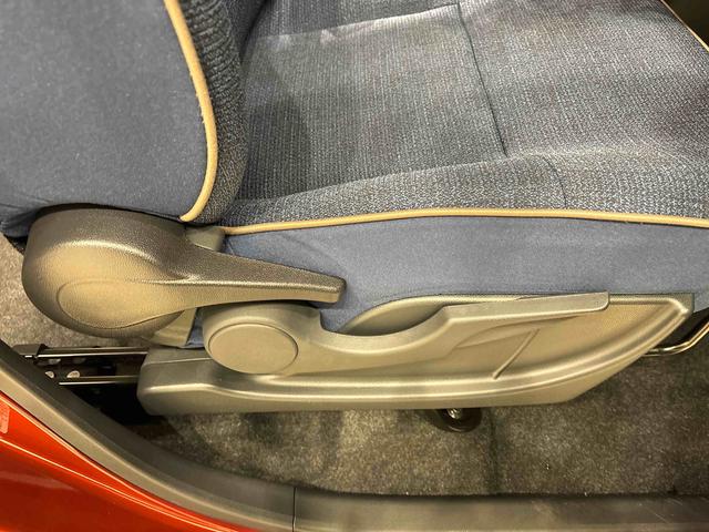 ムーヴキャンバス セオリーG キーフリーシステム シートヒーター LEDヘッドランプ・フォグランプ 電動パーキングブレーキ プッシュボタンスタート セキュリティアラーム バックカメラ 両側パワースライドドアウエルカムオープン機能 オート電動格納式ドアミラー(27枚目)