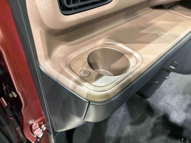 ムーヴキャンバス セオリーG キーフリーシステム シートヒーター LEDヘッドランプ・フォグランプ 電動パーキングブレーキ プッシュボタンスタート セキュリティアラーム バックカメラ 両側パワースライドドアウエルカムオープン機能 オート電動格納式ドアミラー(31枚目)