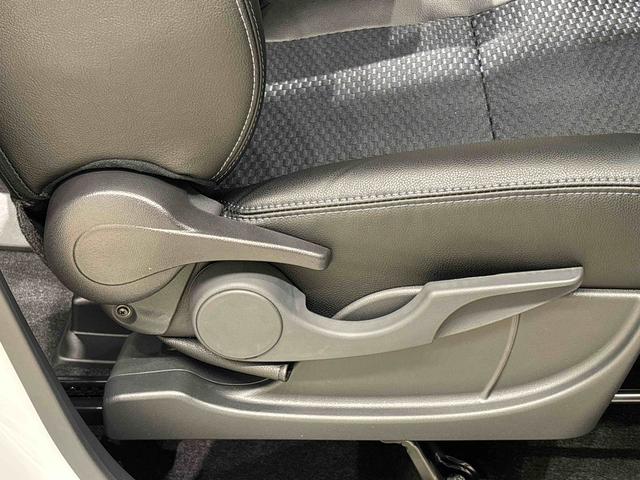 タント カスタムRS バックモニター 運転席・助手席シートヒーター 電動パーキングブレーキ 後席両側パワースライドドア オートライト サイドエアバッグ LEDヘッドライト・フォグランプ 純正15インチアルミホイール キーフリーシステム セキュリティーアラーム(28枚目)