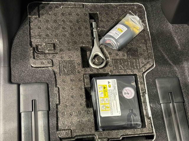 タント カスタムRS バックモニター 運転席・助手席シートヒーター 電動パーキングブレーキ 後席両側パワースライドドア オートライト サイドエアバッグ LEDヘッドライト・フォグランプ 純正15インチアルミホイール キーフリーシステム セキュリティーアラーム(33枚目)