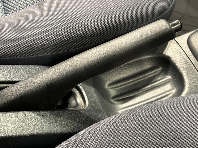 テリオスキッド L 4WD CDオーディオ ETC オートマ オートエアコン 電動格納式ドアミラー パワーウィンドウ キーレスエントリー フォグランプ スペアタイヤ(16枚目)