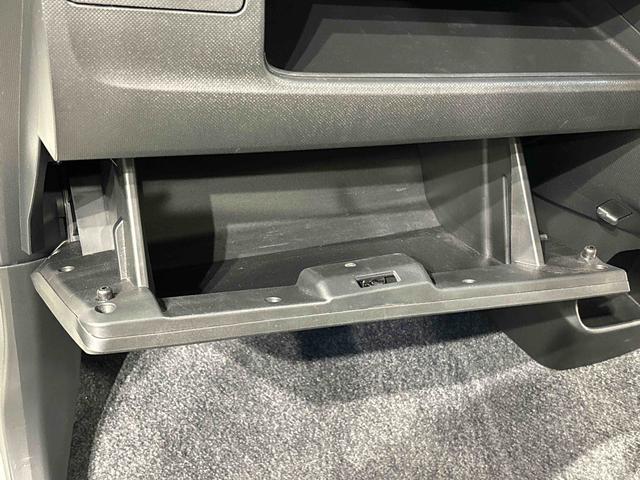 ムーヴ カスタム XリミテッドSA ナビ バックモニター キーフリー オートエアコン プッシュボタンスタート オートライト USBソケット フォグランプ 電動格納機能付きミラー シートリフター ショッピングフック シートアンダートレイ セキュリティーアラーム(31枚目)