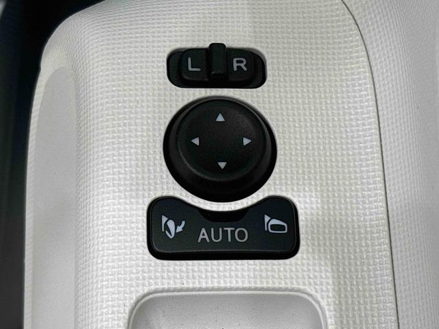 ムーヴキャンバス ストライプスＧ　ナビ・バックカメラ　ＬＥＤオートライト・フォグランプ　電動パーキングブレーキ　プッシュボタンスタート　セキュリティアラーム　バックカメラ　両側パワースライドドアウエルカムオープン機能　オート電動格納式ドアミラー（25枚目）