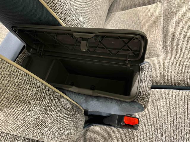 ムーヴキャンバス ストライプスＧ　ナビ・バックカメラ　ＬＥＤオートライト・フォグランプ　電動パーキングブレーキ　プッシュボタンスタート　セキュリティアラーム　バックカメラ　両側パワースライドドアウエルカムオープン機能　オート電動格納式ドアミラー（30枚目）