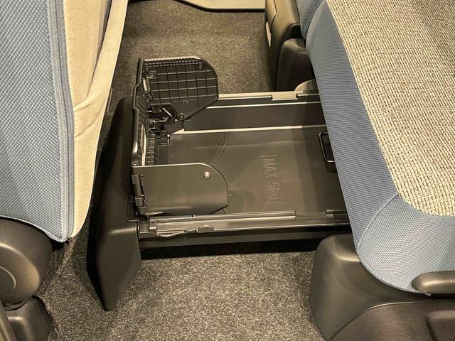 ムーヴキャンバス ストライプスＧ　ナビ・バックカメラ　ＬＥＤオートライト・フォグランプ　電動パーキングブレーキ　プッシュボタンスタート　セキュリティアラーム　バックカメラ　両側パワースライドドアウエルカムオープン機能　オート電動格納式ドアミラー（36枚目）