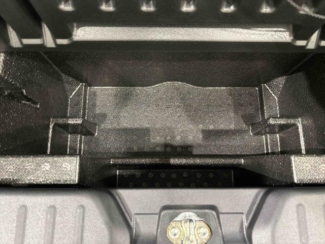 ムーヴキャンバス ストライプスＧ　ナビ・バックカメラ　ＬＥＤオートライト・フォグランプ　電動パーキングブレーキ　プッシュボタンスタート　セキュリティアラーム　バックカメラ　両側パワースライドドアウエルカムオープン機能　オート電動格納式ドアミラー（40枚目）