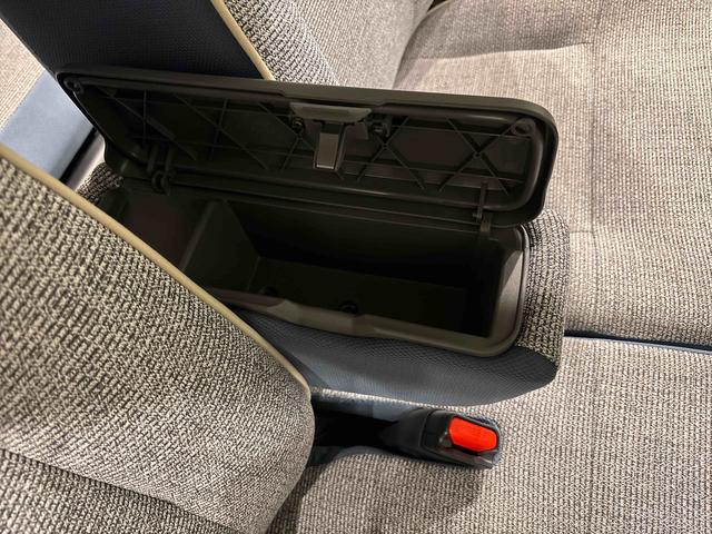 ムーヴキャンバス ストライプスG バックモニター 電動パーキングブレーキ LEDオートライト・フォグランプ 電動パーキングブレーキ プッシュボタンスタート セキュリティアラーム バックカメラ 両側パワースライドドアウエルカムオープン機能 オート電動格納式ドアミラー(30枚目)