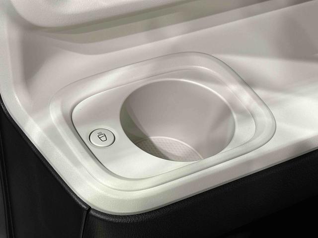 ムーヴキャンバス ストライプスG バックモニター 電動パーキングブレーキ LEDオートライト・フォグランプ 電動パーキングブレーキ プッシュボタンスタート セキュリティアラーム バックカメラ 両側パワースライドドアウエルカムオープン機能 オート電動格納式ドアミラー(31枚目)