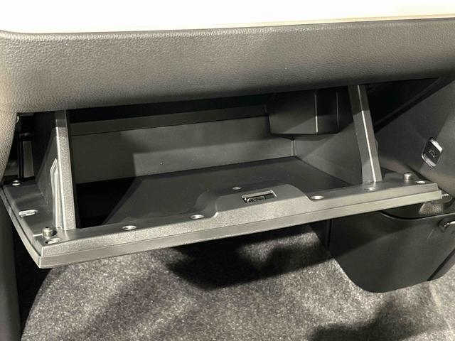 ムーヴキャンバス ストライプスG バックモニター 電動パーキングブレーキ LEDオートライト・フォグランプ 電動パーキングブレーキ プッシュボタンスタート セキュリティアラーム バックカメラ 両側パワースライドドアウエルカムオープン機能 オート電動格納式ドアミラー(33枚目)