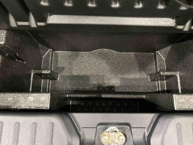 ムーヴキャンバス ストライプスG バックモニター 電動パーキングブレーキ LEDオートライト・フォグランプ 電動パーキングブレーキ プッシュボタンスタート セキュリティアラーム バックカメラ 両側パワースライドドアウエルカムオープン機能 オート電動格納式ドアミラー(40枚目)